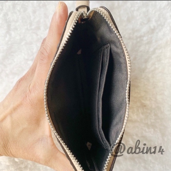 Coach Signature Embossed Patent Leather Corner Zip Wristlet Clutch - Picture 5 of 6